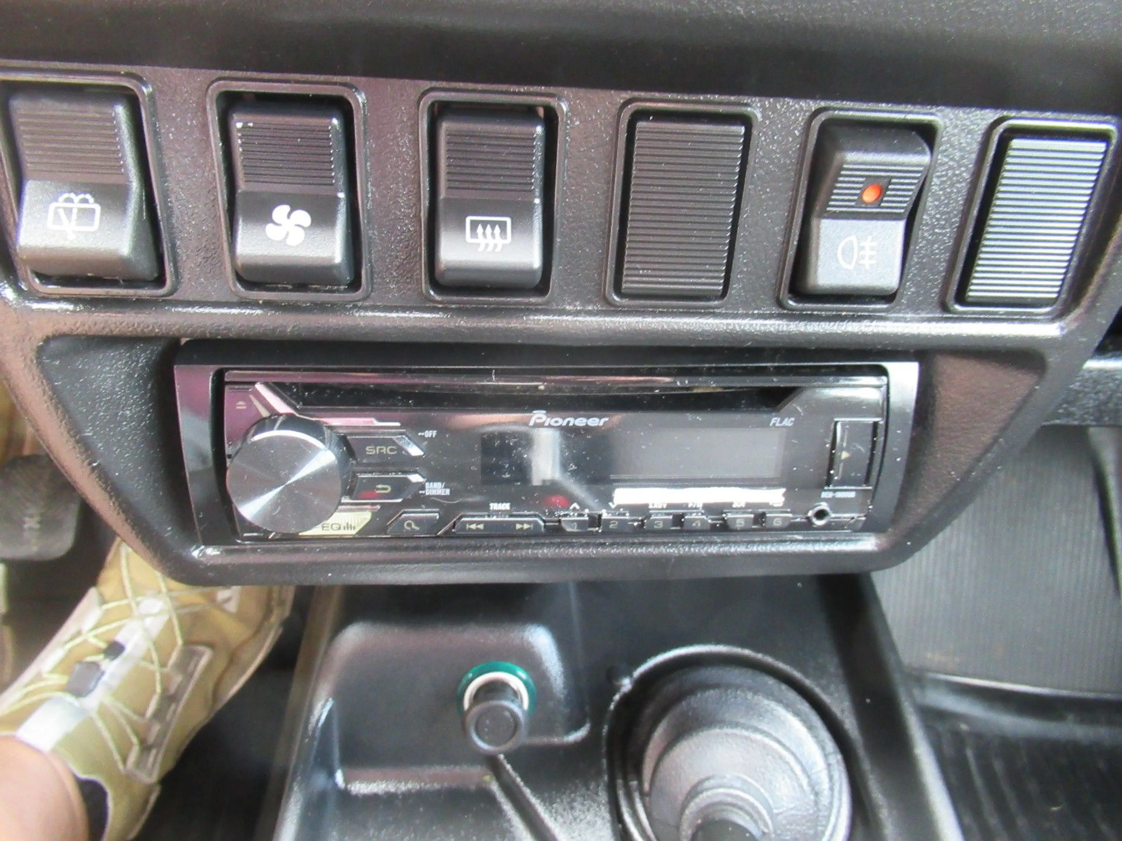 Lada Niva 4x4 AHK RADIO SHZG v. VERTRAGSHÄNDLER — photo 10