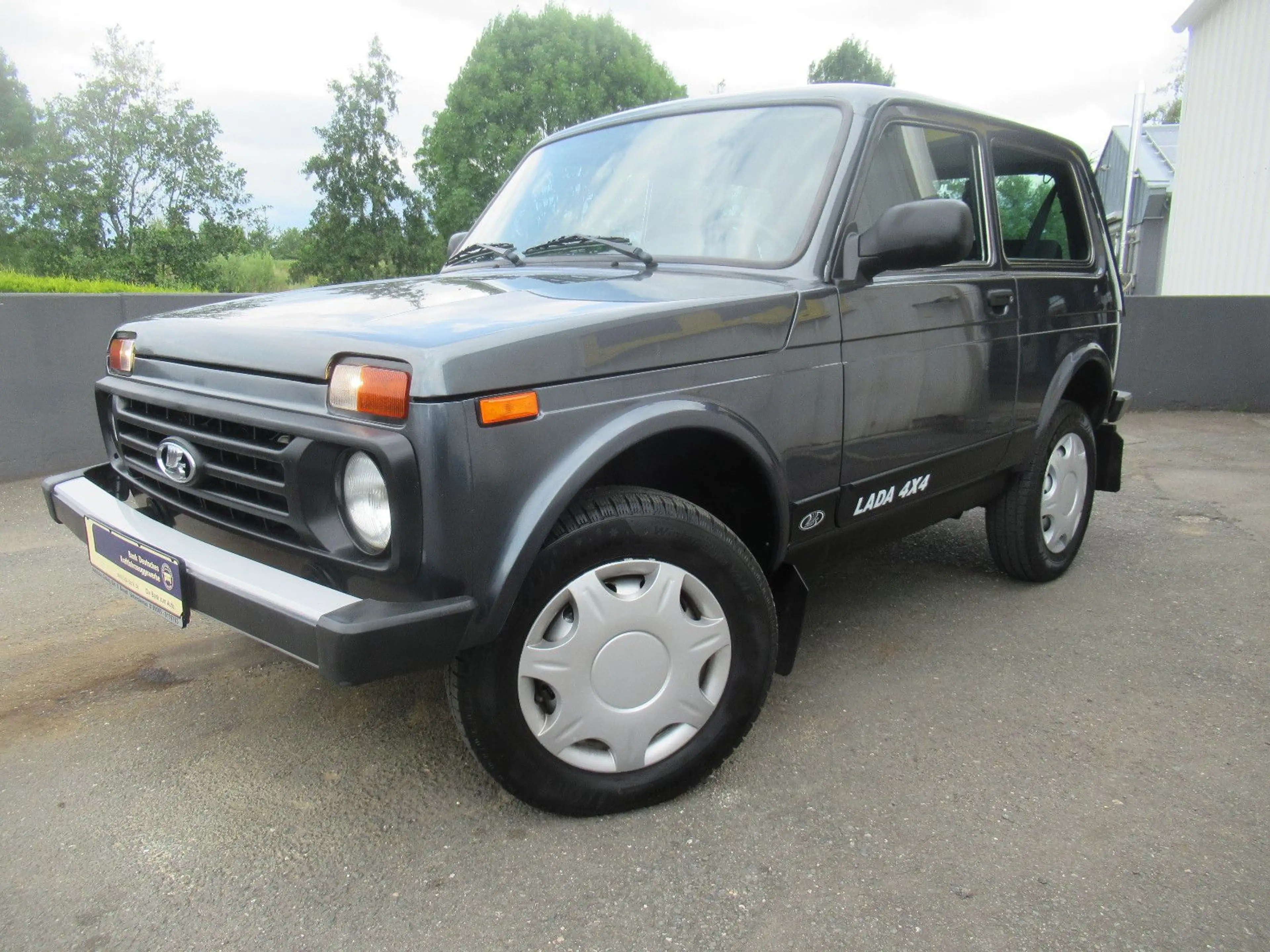 Lada Niva 4x4 AHK RADIO SHZG v. VERTRAGSHÄNDLER — photo 4