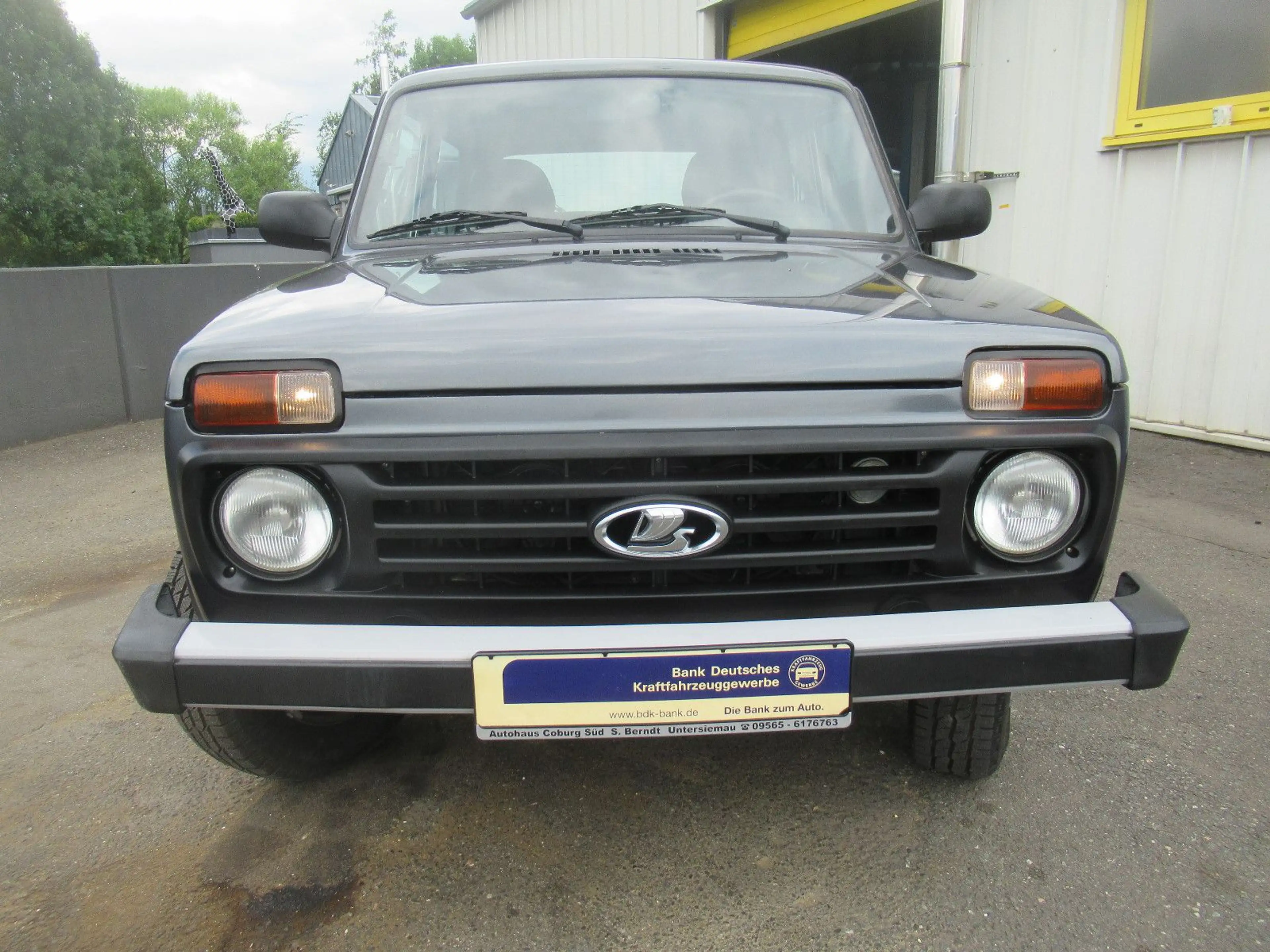 Lada Niva 4x4 AHK RADIO SHZG v. VERTRAGSHÄNDLER — photo 2