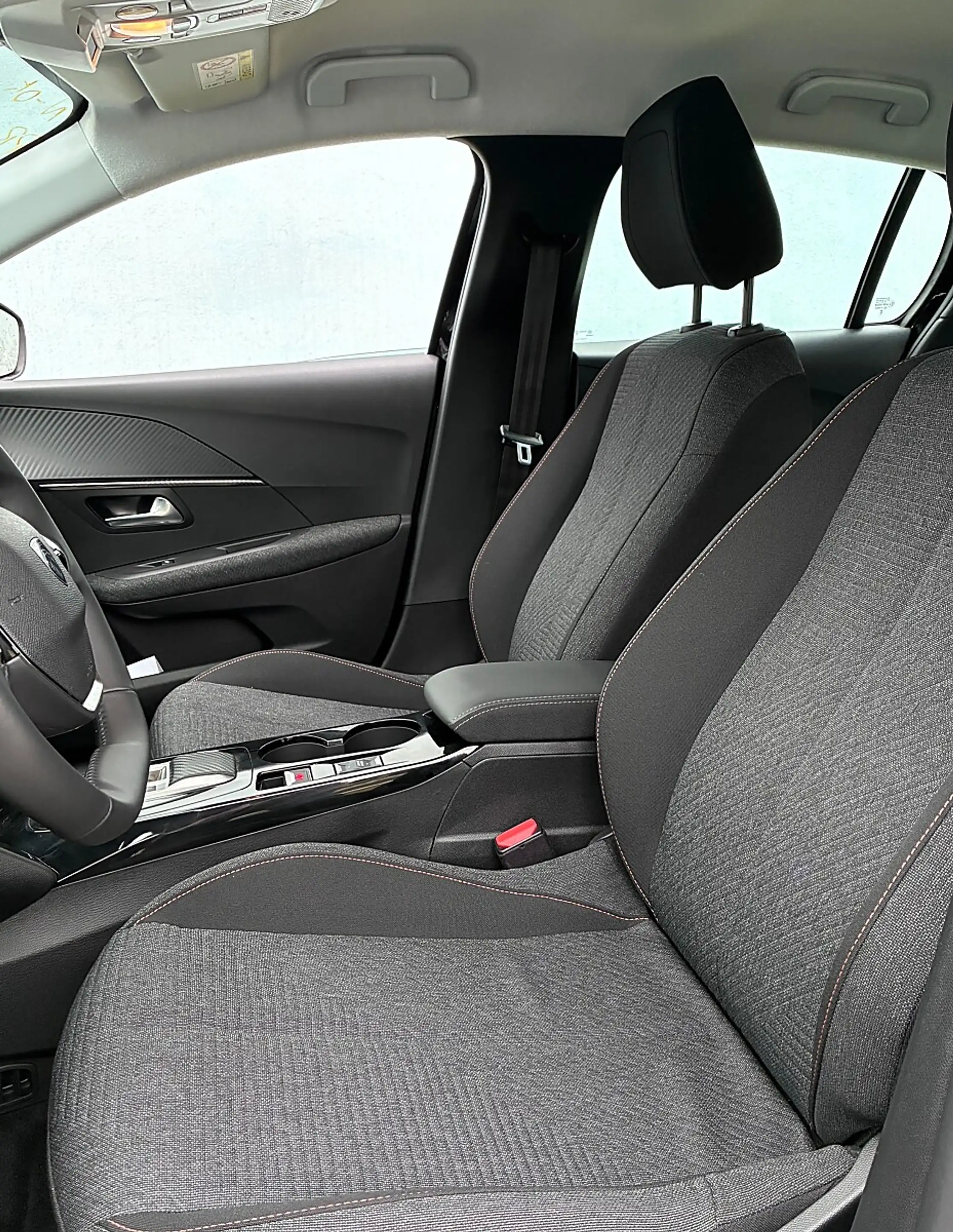 Peugeot e-208 136PS 50kWh Style - Topzustand - Leasingbonus 1... — photo 8