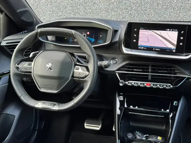 Peugeot 208 view 19