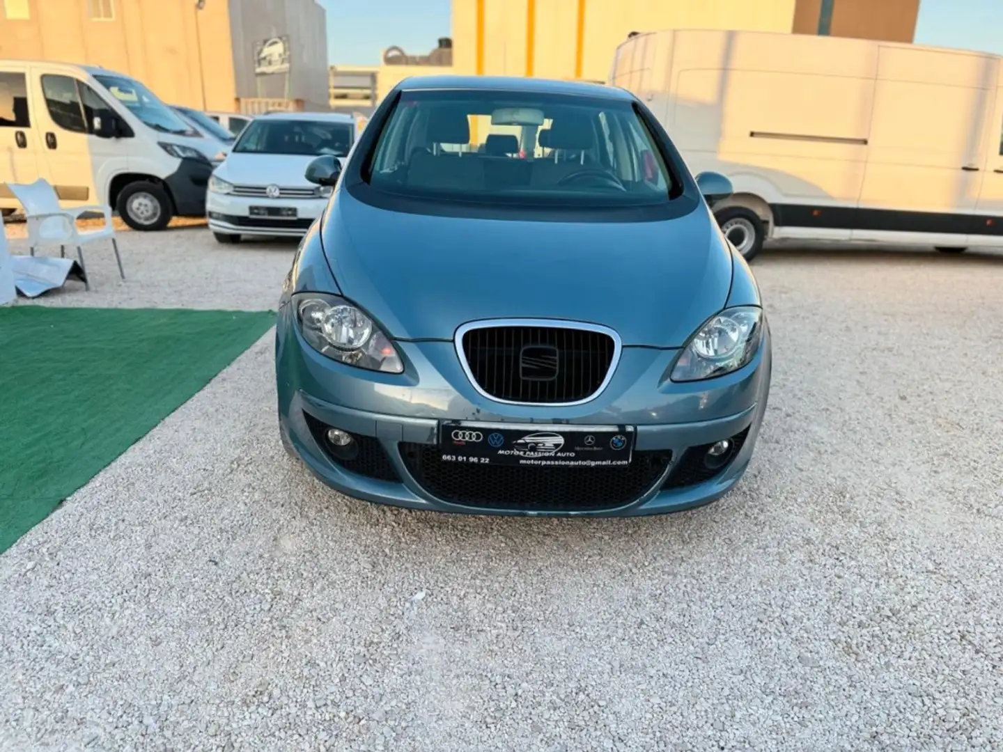 SEAT Altea 2.0TDI Arena Синій - 2