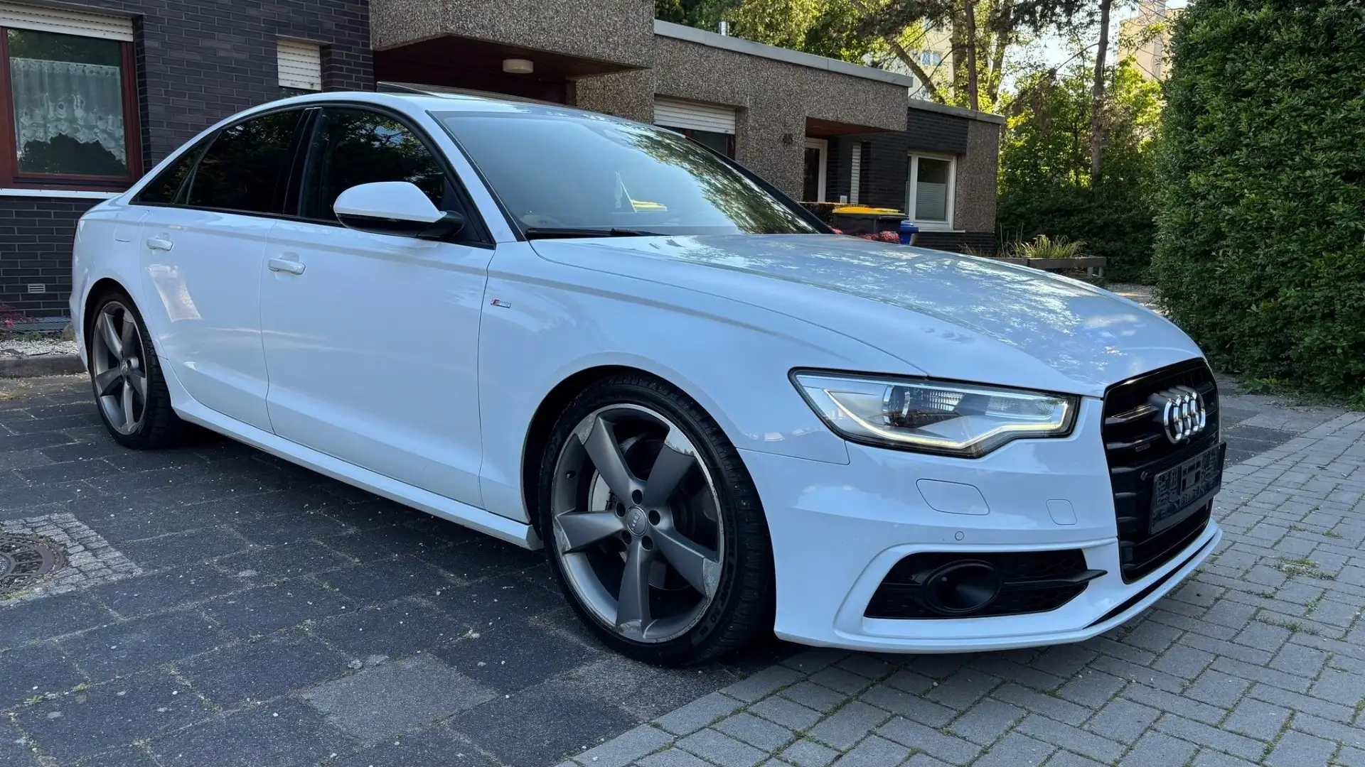 Audi A6 3.0 TDI DPF quattro tiptronic sport selection Weiß - 1