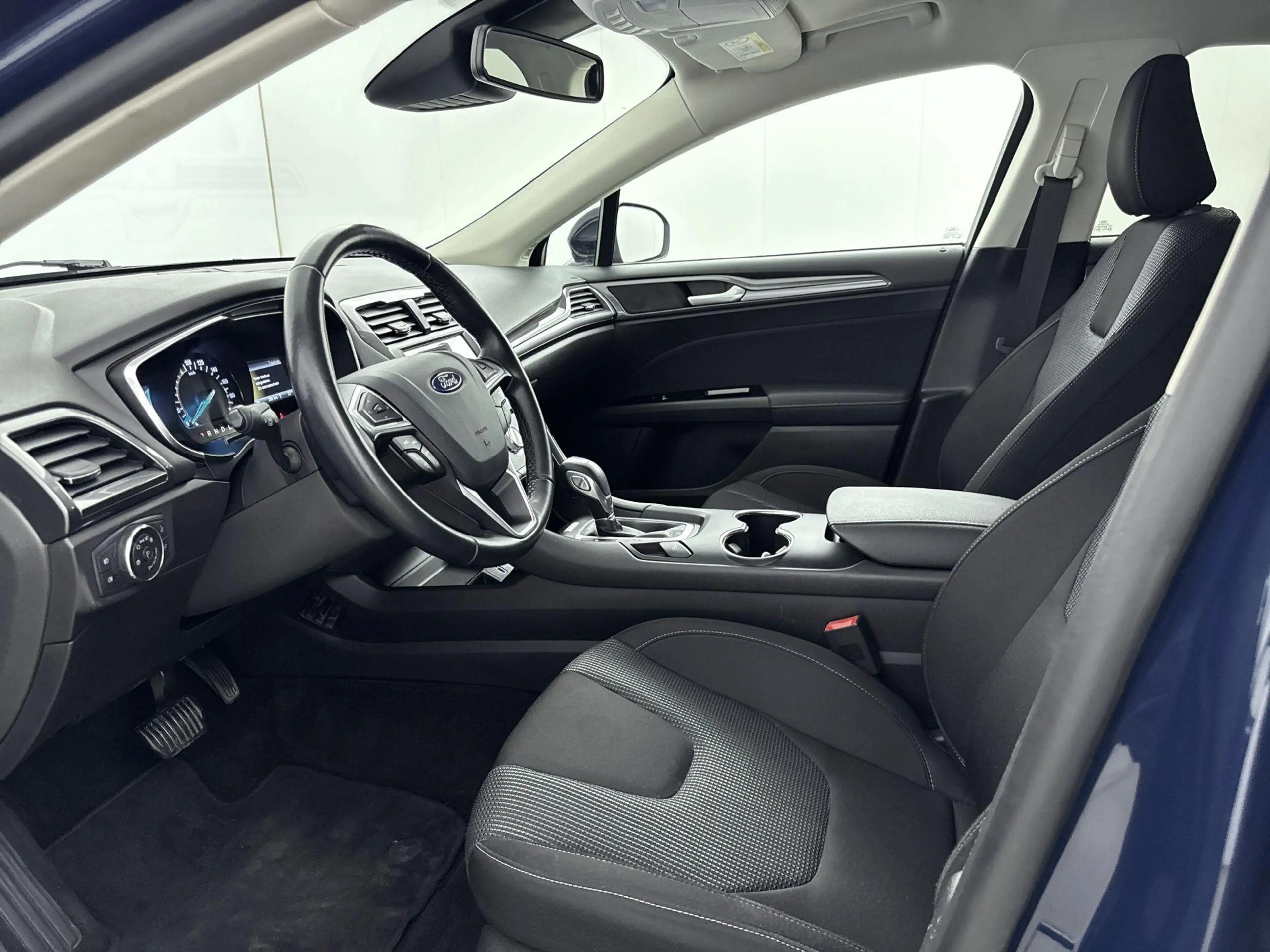 Ford Mondeo 2.0 IVCT HEV Titanium | Achteruitrijcamera | Cruis — photo 8