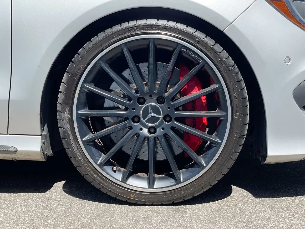 Mercedes-Benz CLA снимка Mercedes-Benz CLA