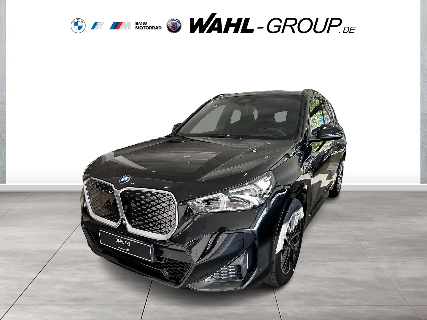 BMW iX1 xDrive30 M Sport Adapt LED HeadUp AHK Navi Black - 1