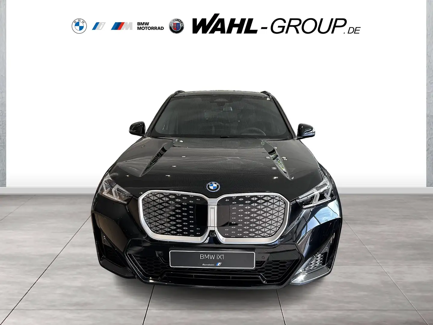 BMW iX1 xDrive30 M Sport Adapt LED HeadUp AHK Navi Black - 2