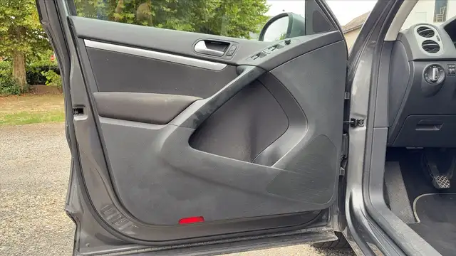 Volkswagen Tiguan view 7