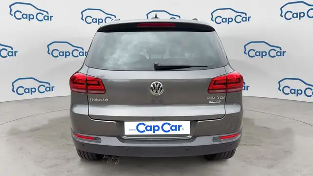 Volkswagen Tiguan view 3