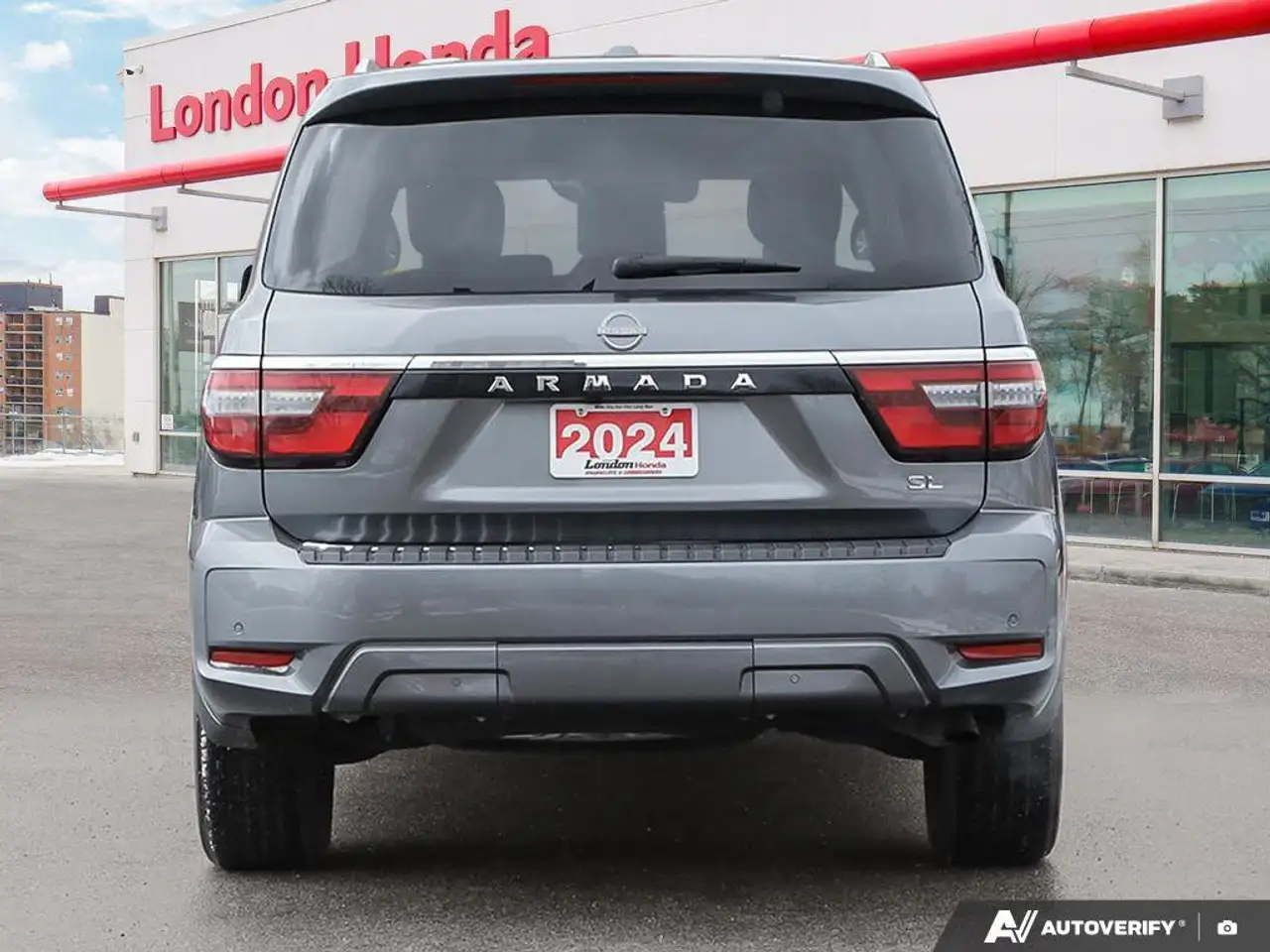 Nissan Armada снимка Nissan Armada