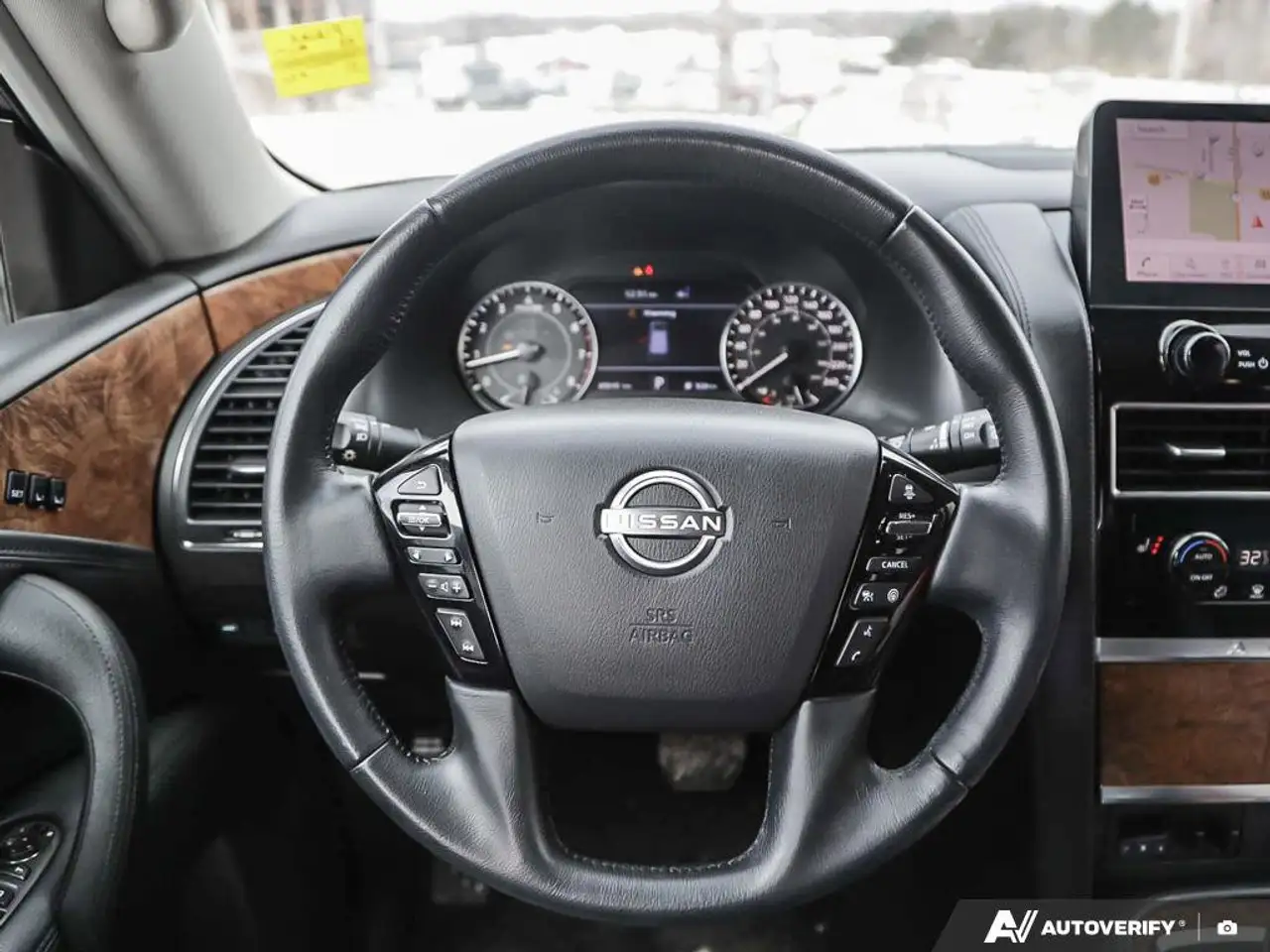 Nissan Armada снимка Nissan Armada