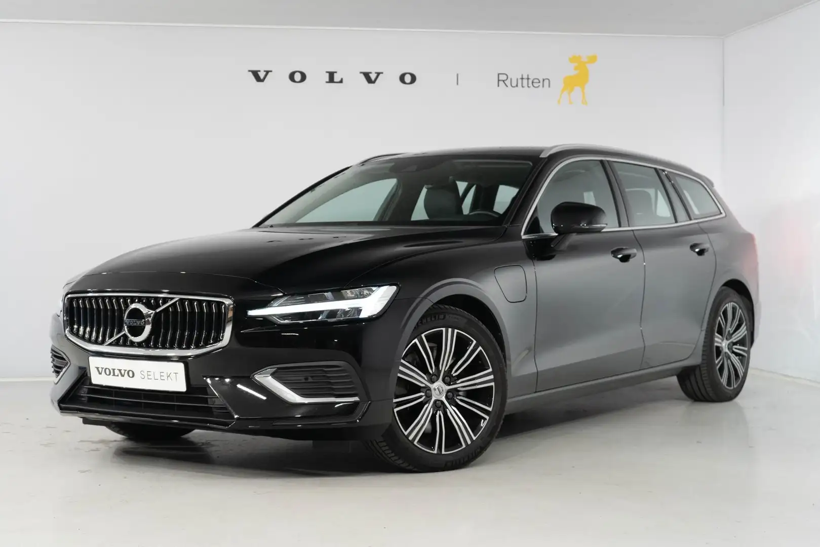Volvo V60 T6 340PK Automaat Recharge AWD Inscription / Leder Zwart - 2