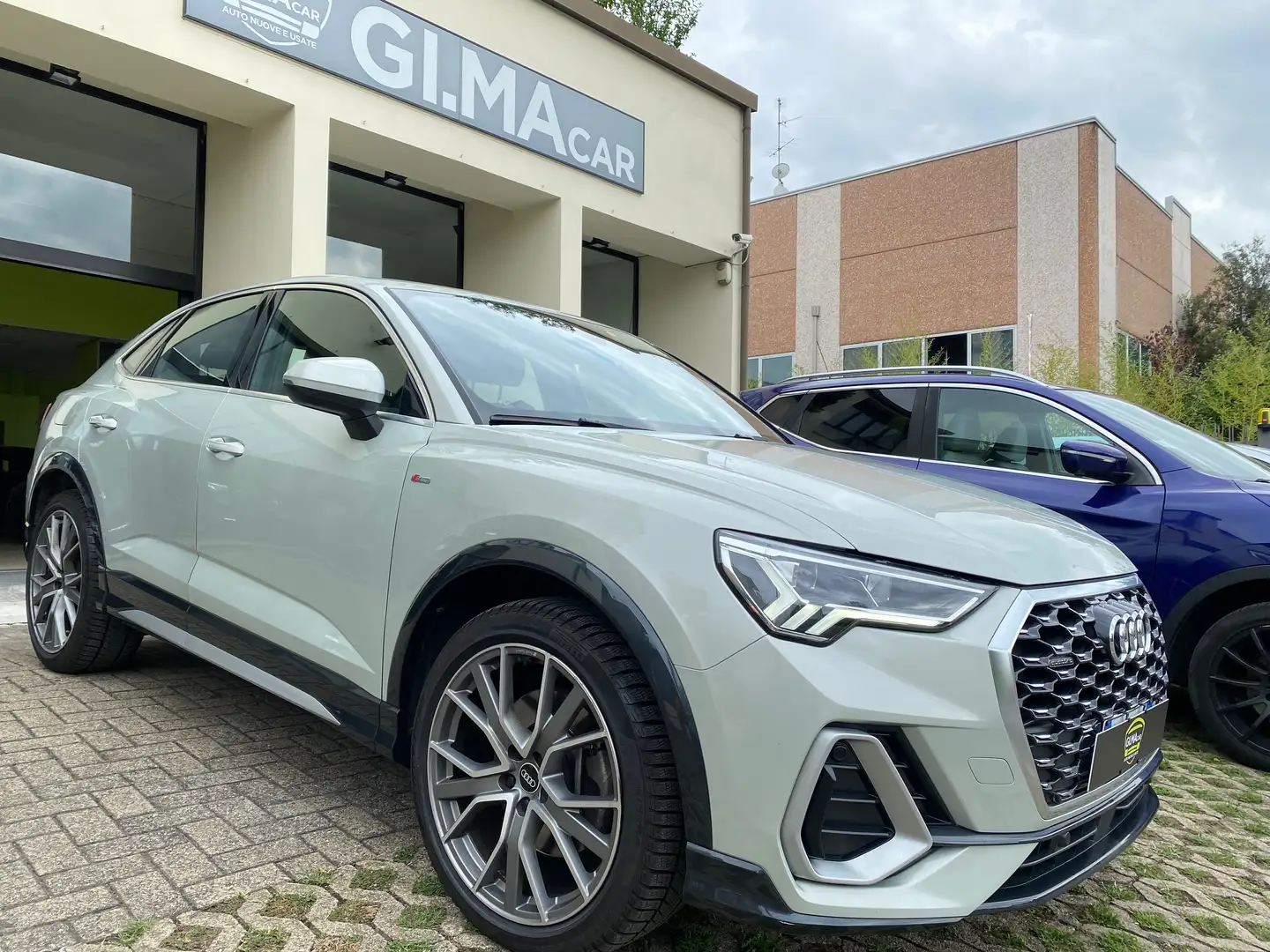 Audi Q3 Sportback 40 2.0 tdi S line quattro 200cv S-tronic Grigio - 1