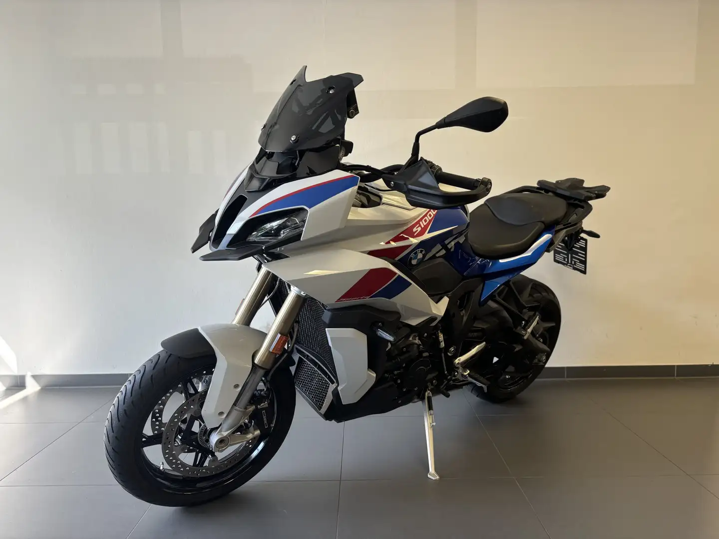 BMW S 1000 XR StyleSport*2-Pak.*M-Endur.*Akra*Garantie* Bílá - 2