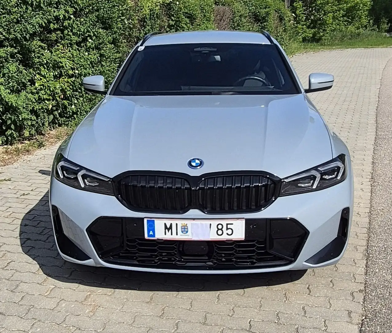 BMW 330 330e PHEV xDrive Touring Aut. - 2