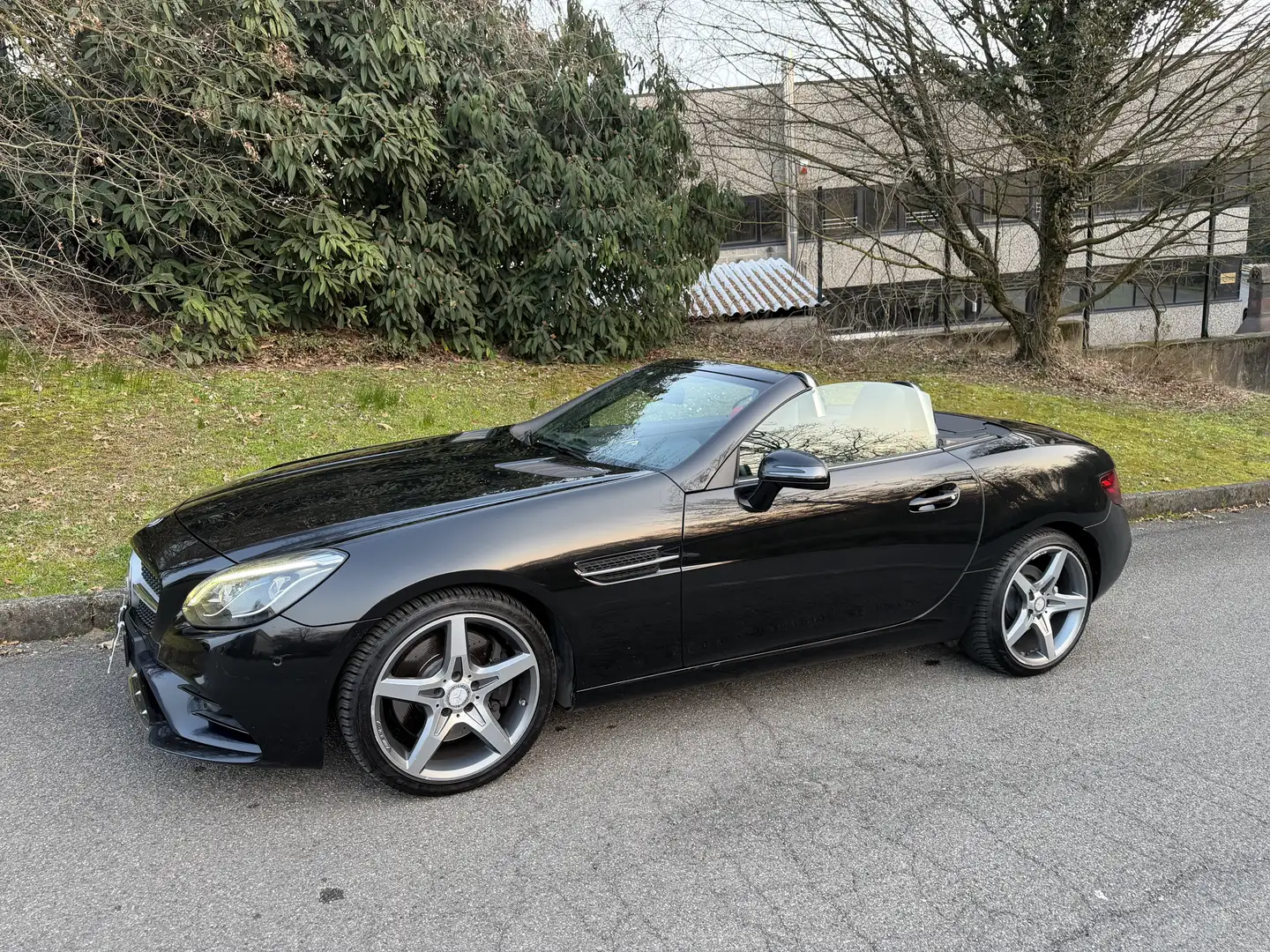 Mercedes-Benz SLC 250 d PREMIUM AMG auto CARBONIO/HARMAN/PELLE/PACKLUCI Schwarz - 2