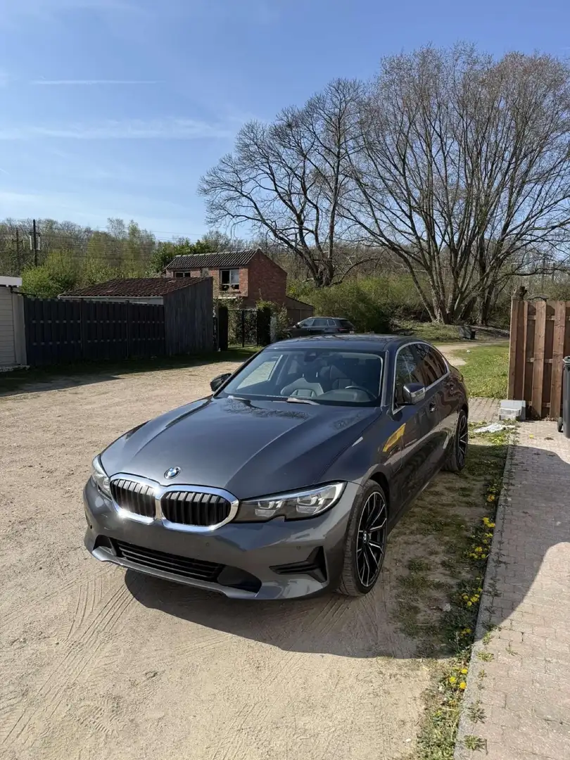BMW 330 BMW 330e hybrid - 1