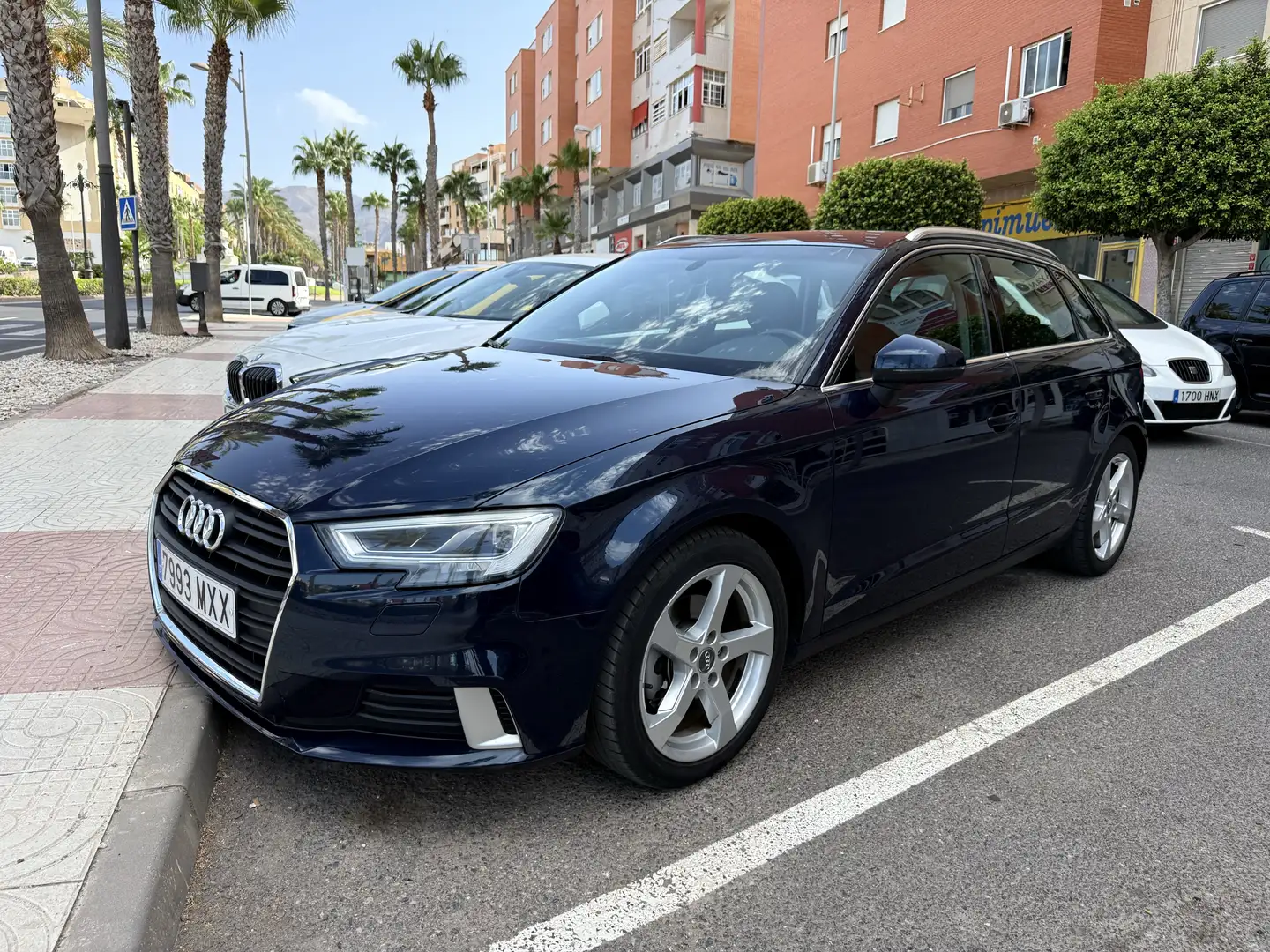 Audi A3 Sportback 1.6TDI 81kW Azul - 1