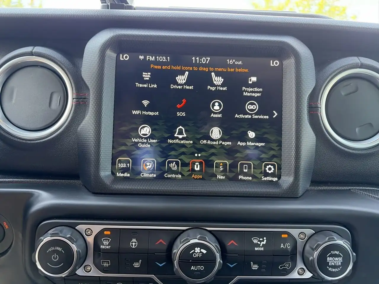 Jeep Gladiator снимка Jeep Gladiator