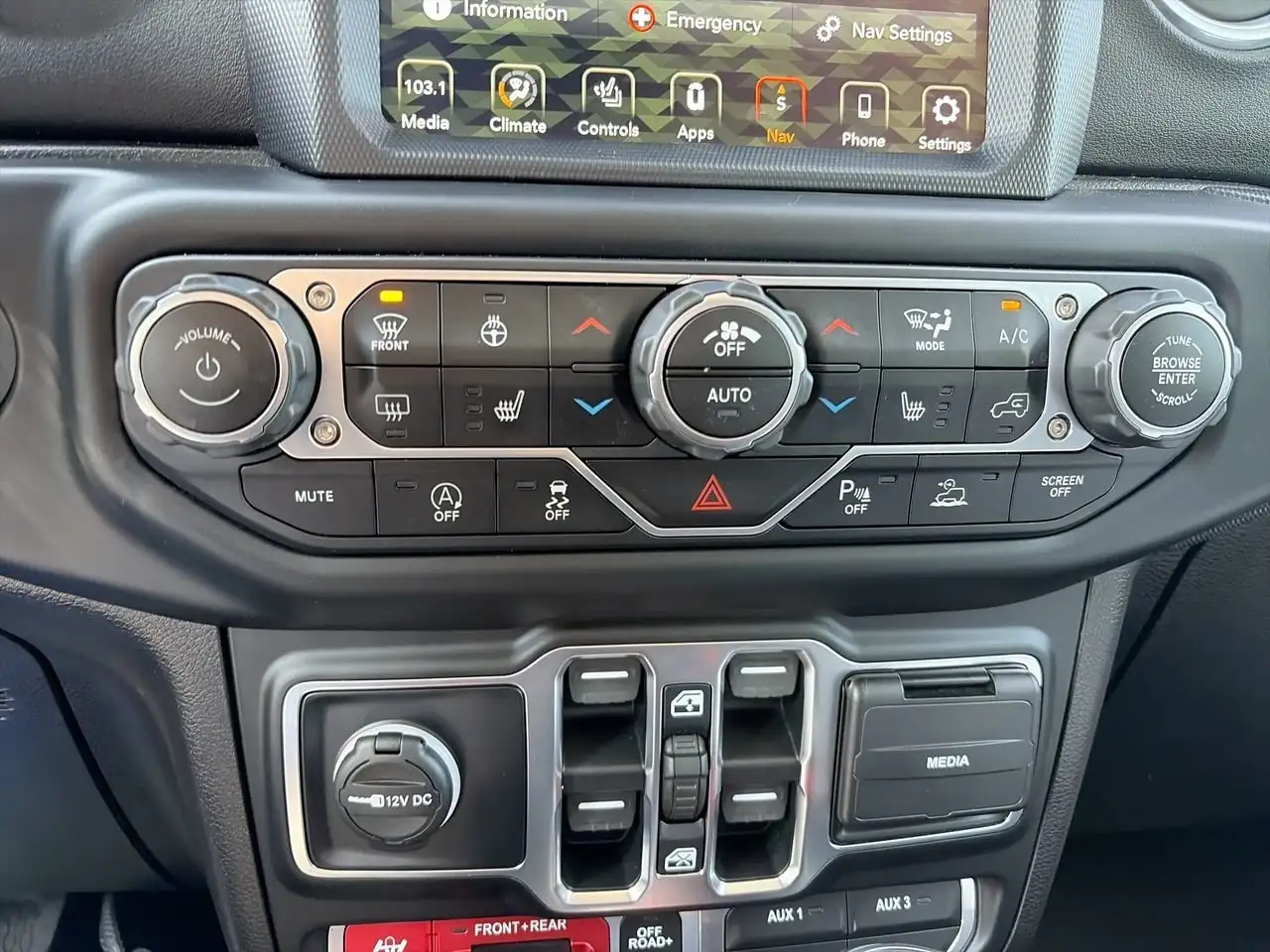 Jeep Gladiator снимка Jeep Gladiator