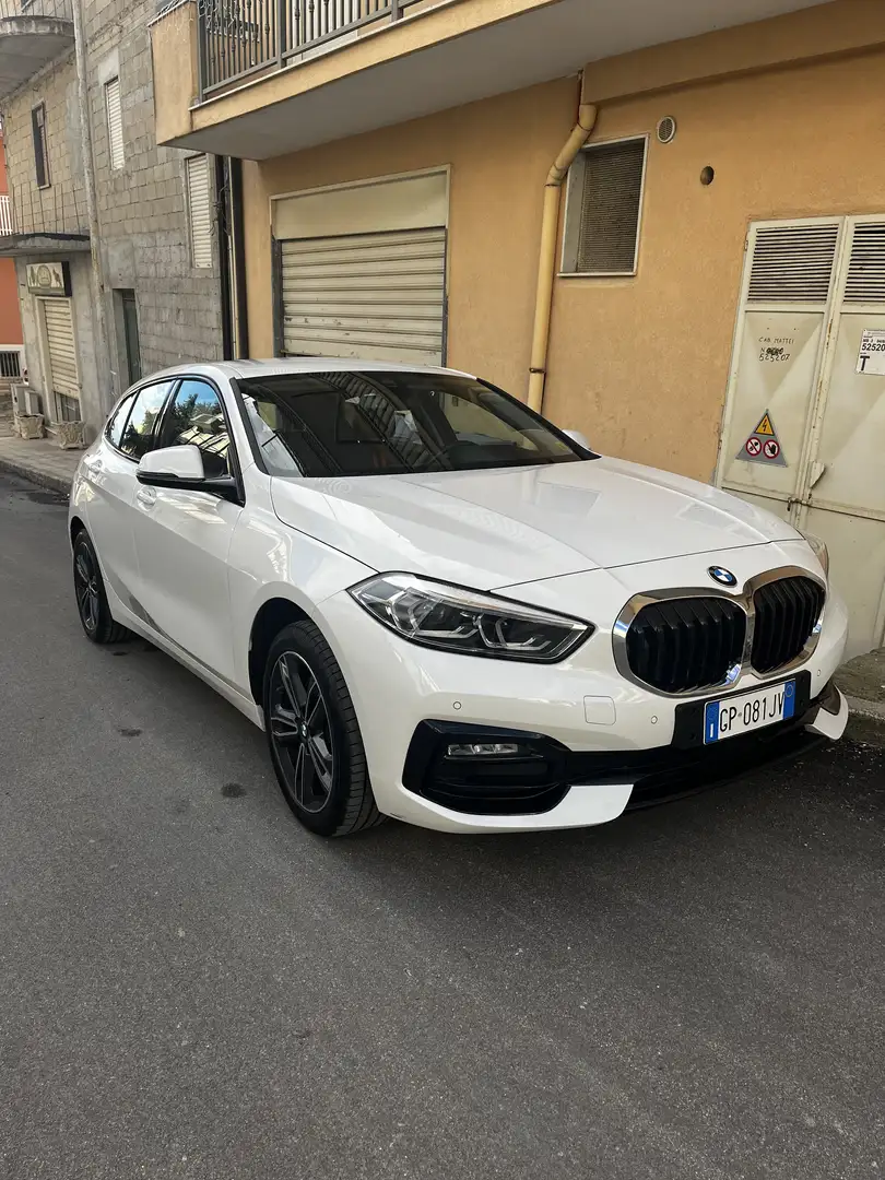 BMW 118 118i Sport Line - 1