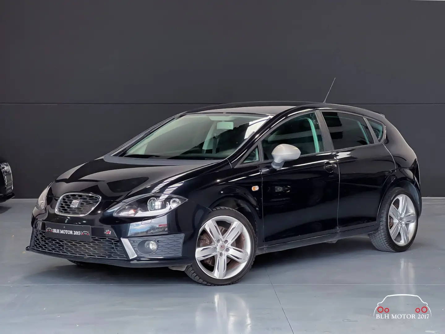 SEAT Leon 2.0 TSI 210cv FR Nero - 1