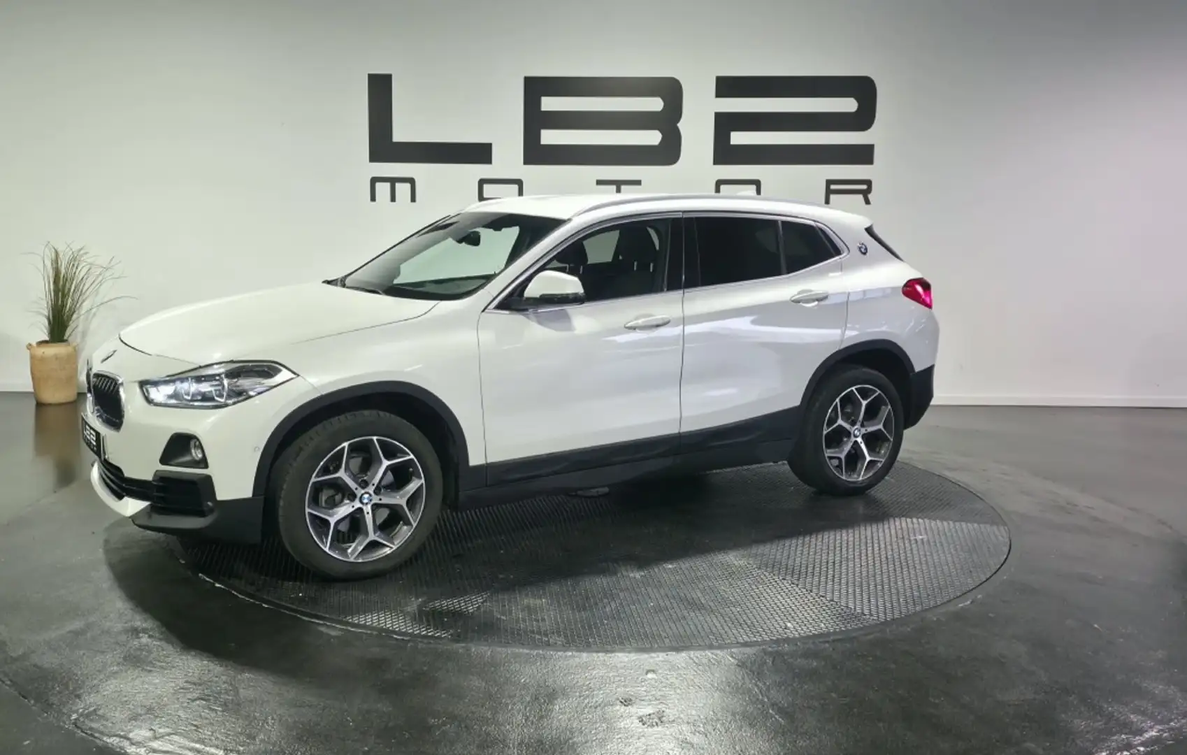 BMW X2 sDrive 18d Blanco - 1