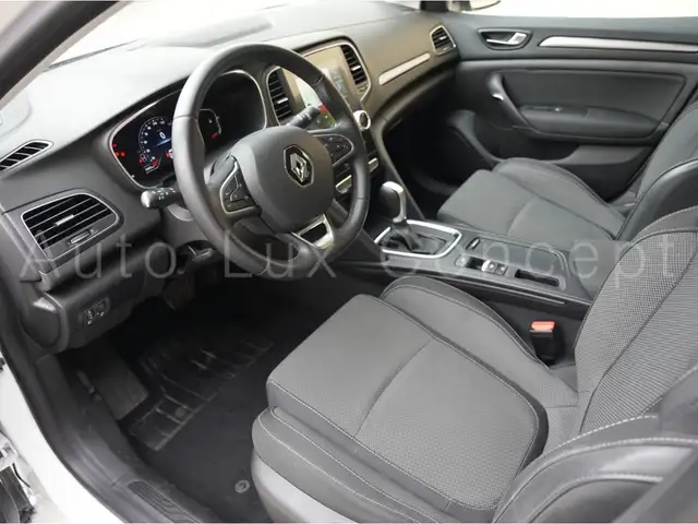 Renault Megane view 5