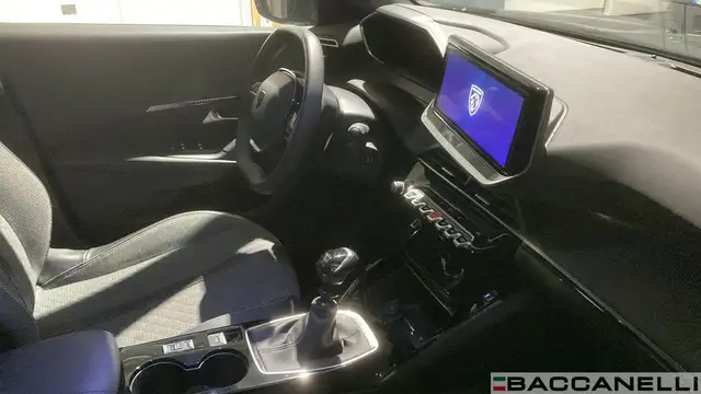 Peugeot 2008 view 10