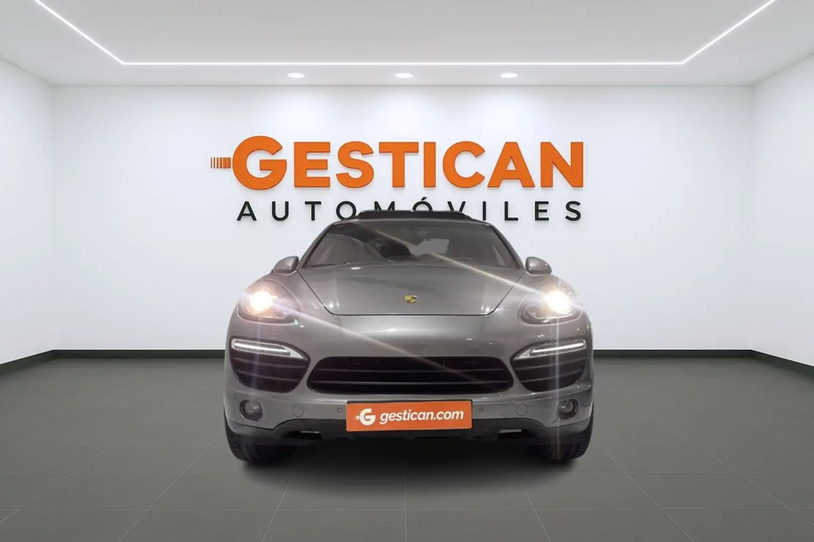 Porsche Cayenne 3.0 TD Tiptronic Gris - 2