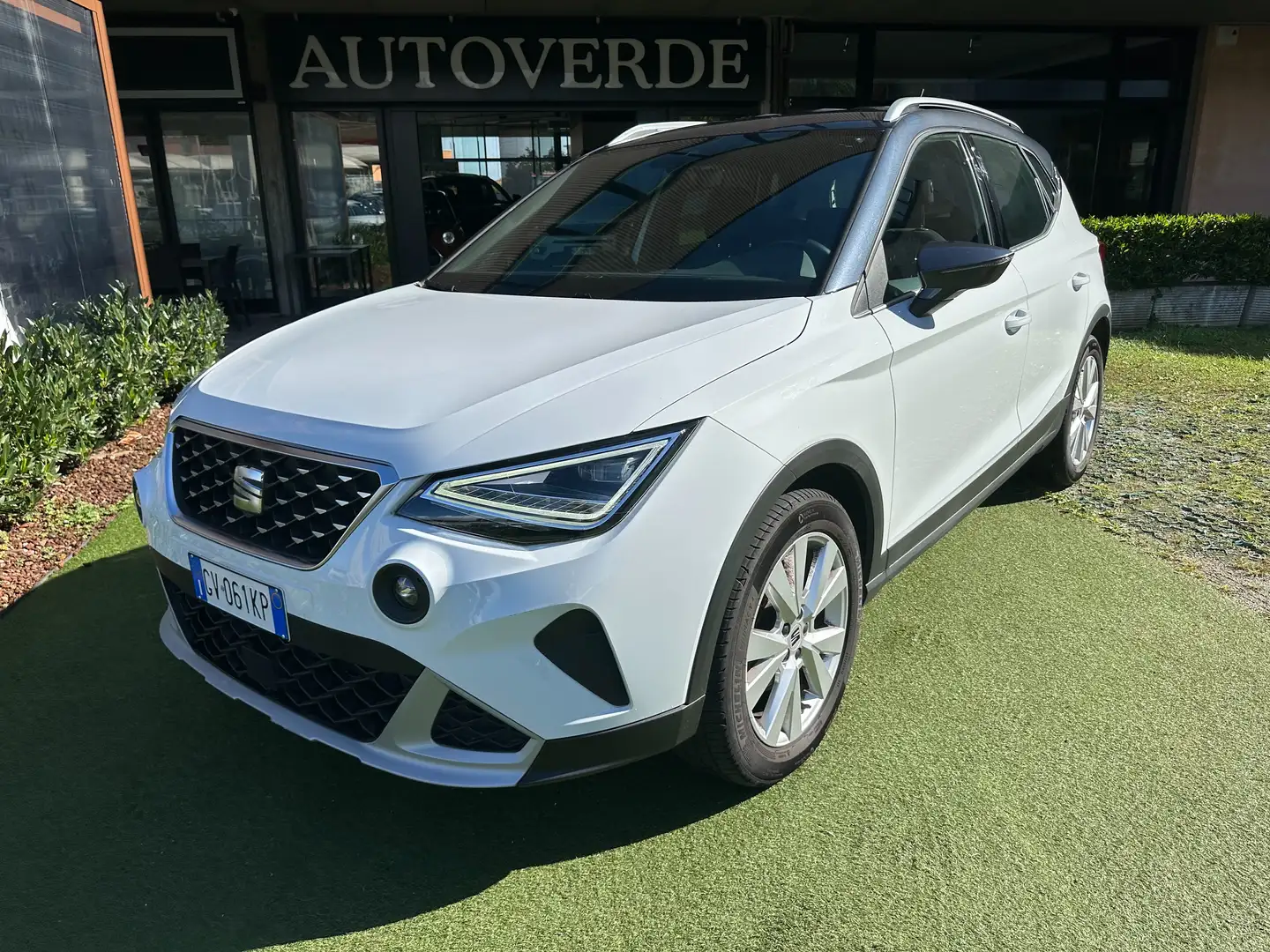 SEAT Arona 1.0 EcoTsi Xperience 110cv Dsg 20000km UNIP Blanc - 1