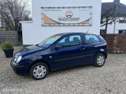 Volkswagen Polo 1.4-16V Highline