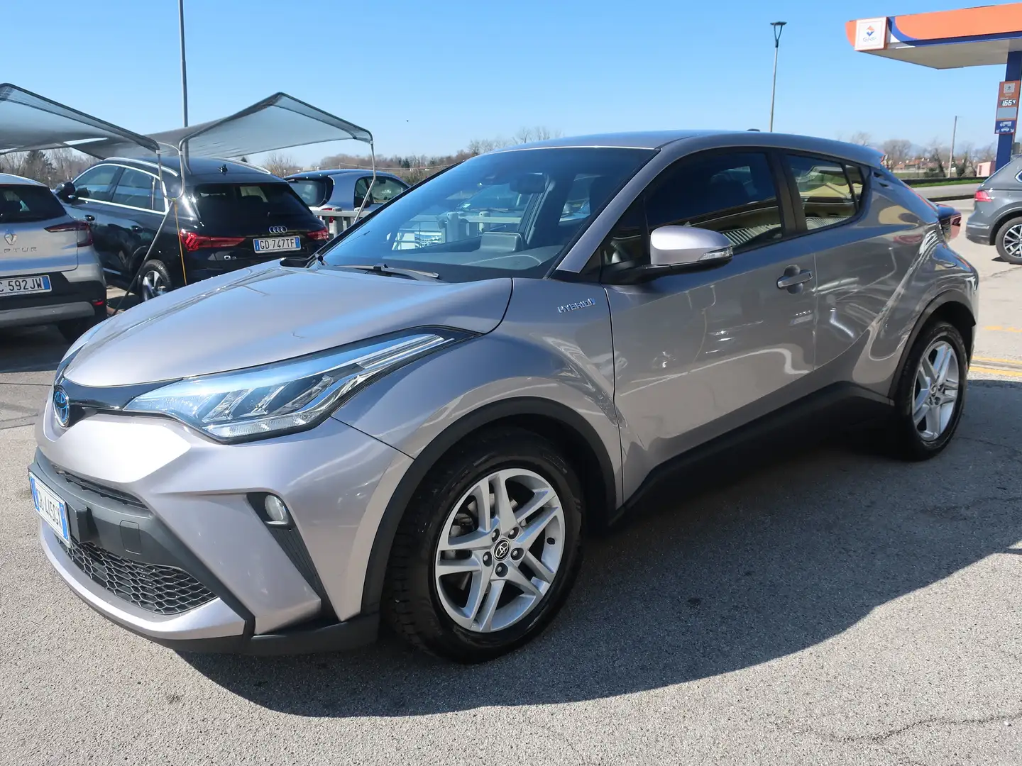 Toyota C-HR C-HR 1.8h Business e-cvt - Per Neopat. Grau - 2