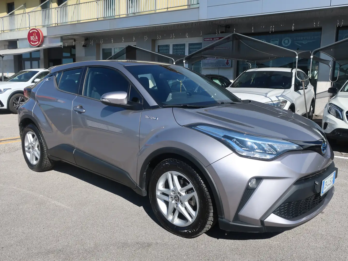 Toyota C-HR C-HR 1.8h Business e-cvt - Per Neopat. Grau - 1