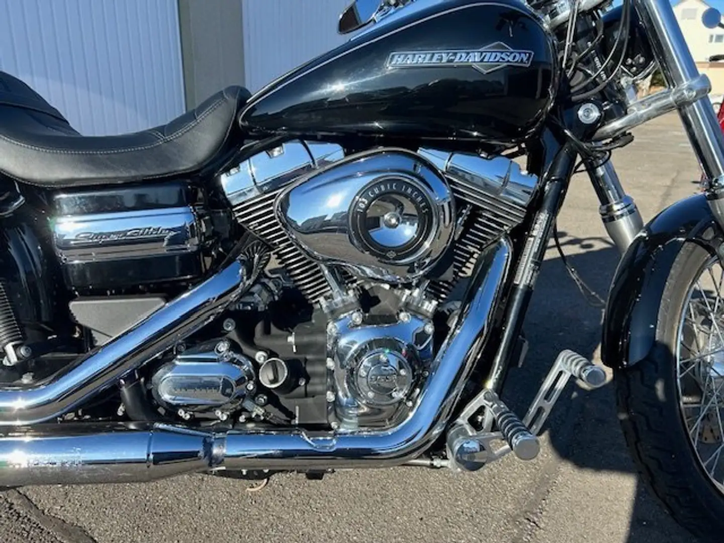 Harley-Davidson Dyna Super Glide FXDC 103 Schwarz - 2
