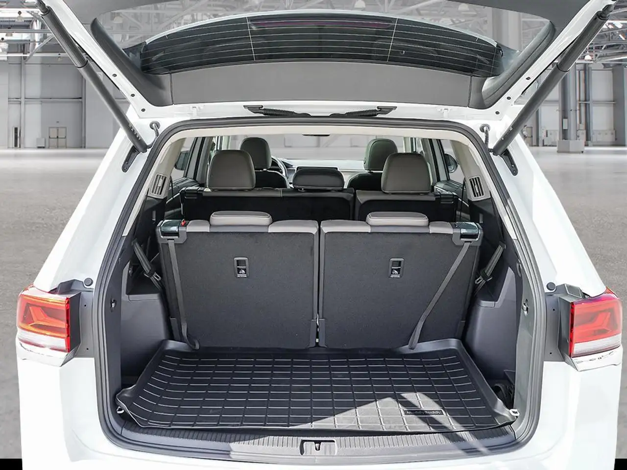 Volkswagen Atlas снимка Volkswagen Atlas