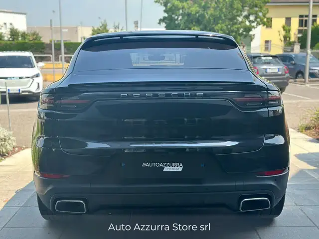 Porsche Cayenne view 5