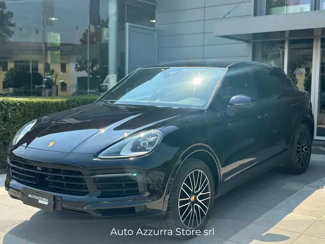 Porsche Cayenne view 3