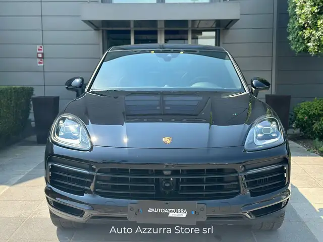 Porsche Cayenne view 2