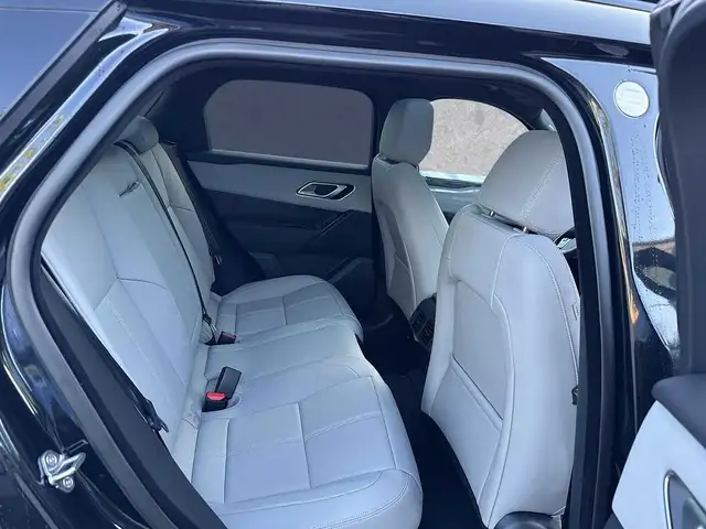Land Rover Range Rover Velar view 5