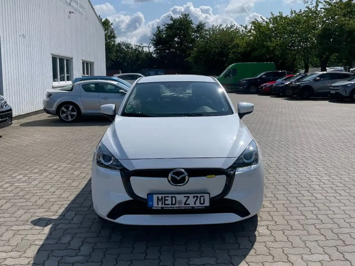 Mazda 2 Lim. Center-Line Weiß - 2