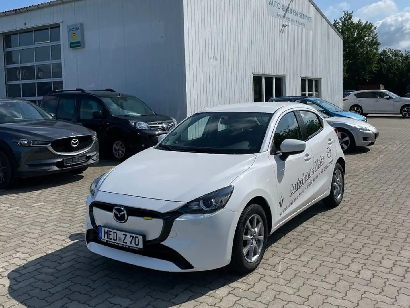 Mazda 2 Lim. Center-Line Weiß - 1