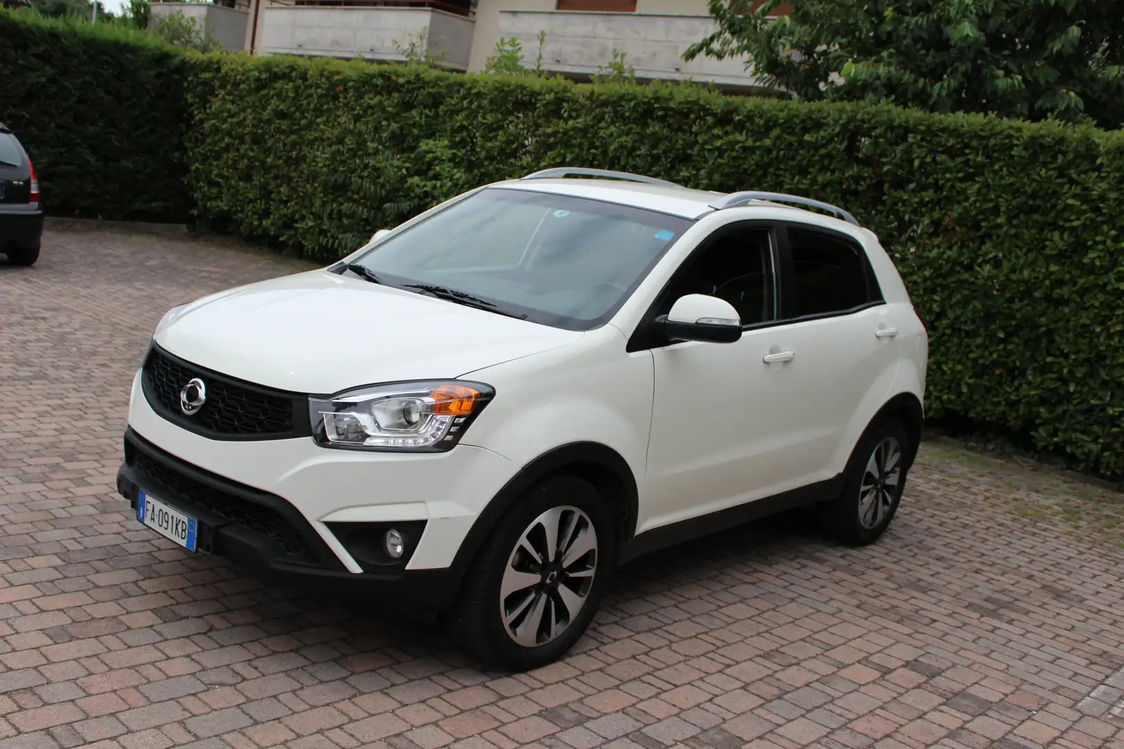 SsangYong Korando Korando III 2014 2.0 e-xdi Value 4x4 148cv Blanc - 1
