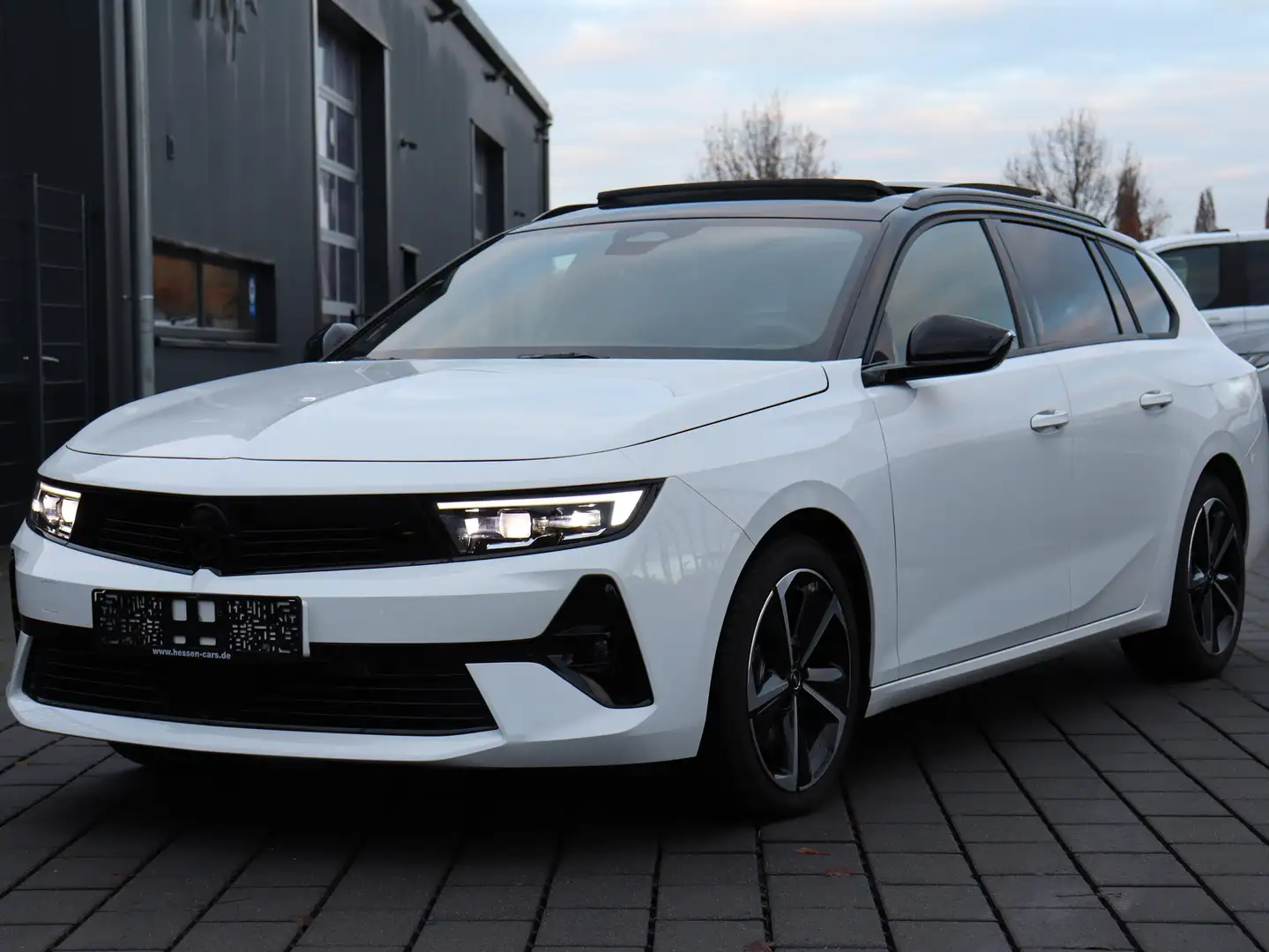 Opel Astra Sports Tourer 1.2 Turbo Automatik GS Blanco - 1