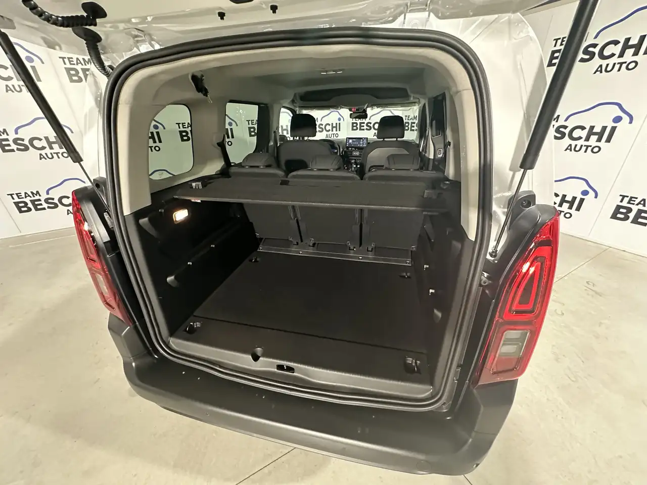 Citroen Berlingo BlueHDi 100 S&S Combi Plus M1 12