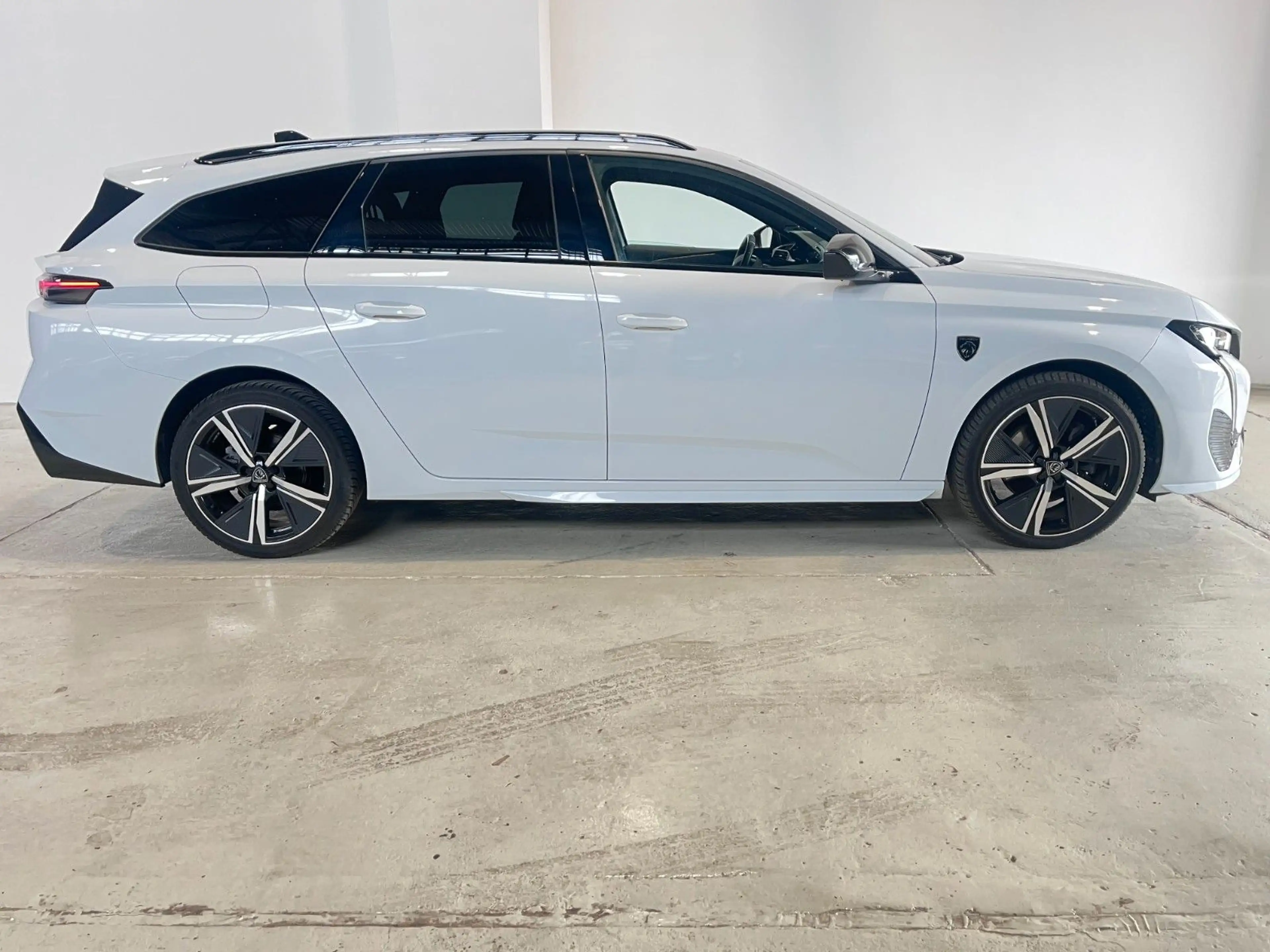 Peugeot 308 GT  1.2 *Automatik* — photo 6