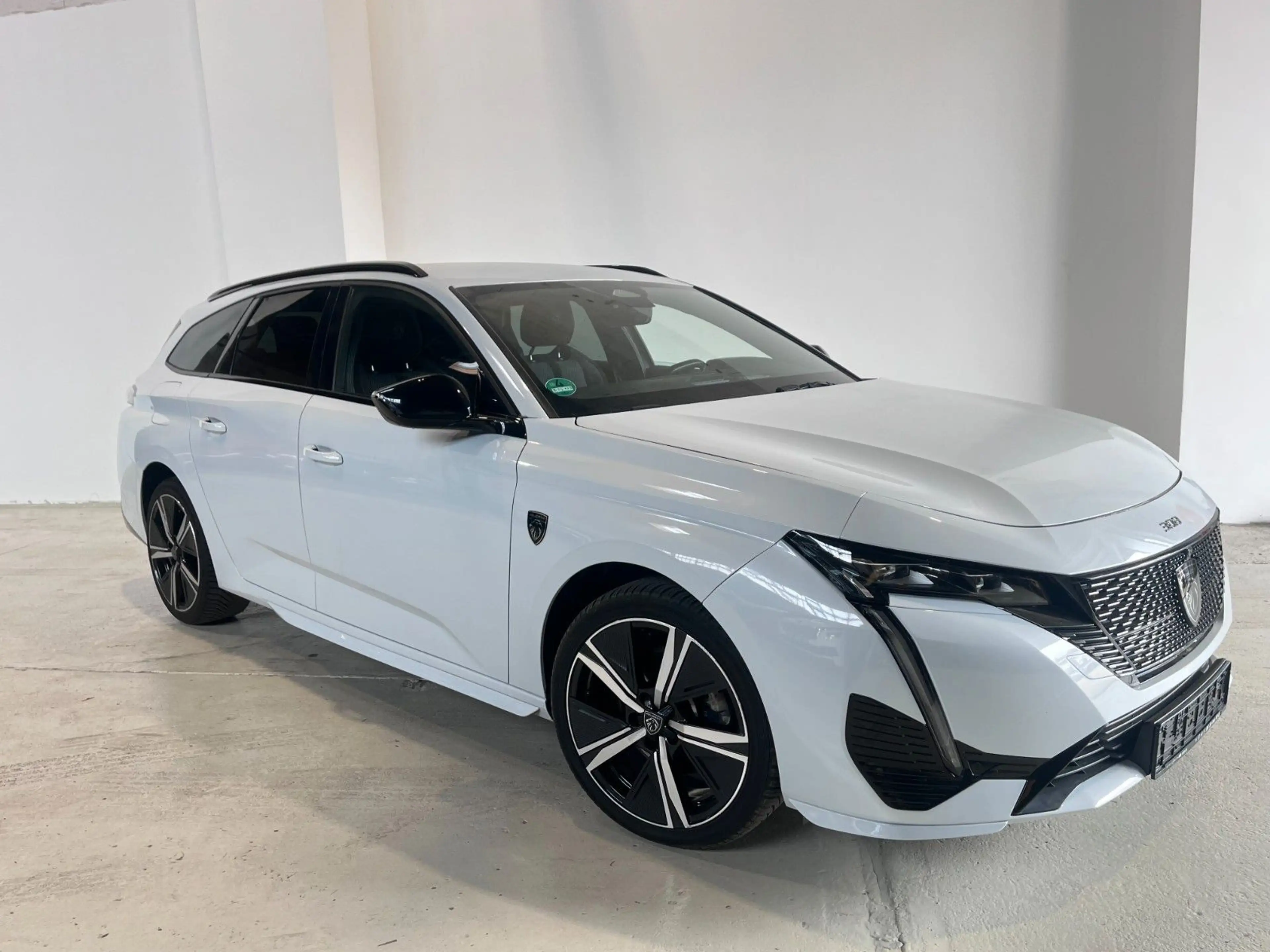 Peugeot 308 GT  1.2 *Automatik* — photo 2