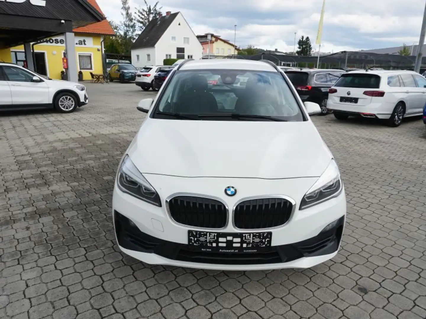 BMW 216 d Gran Tourer Aut. *LED+AHV+NAVI* Weiß - 2