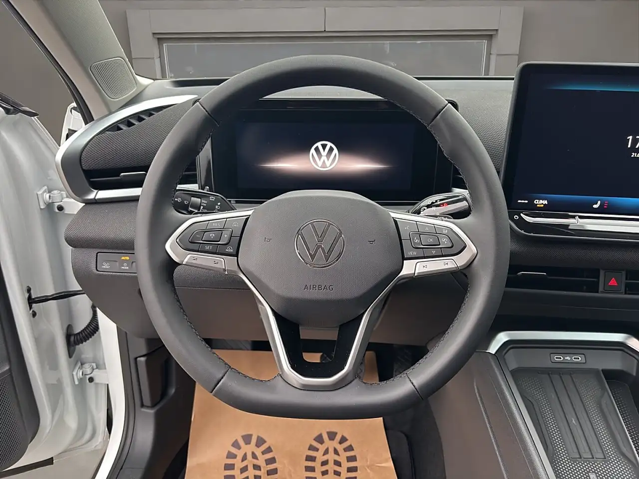 Volkswagen T-Roc 2026 — фото 12