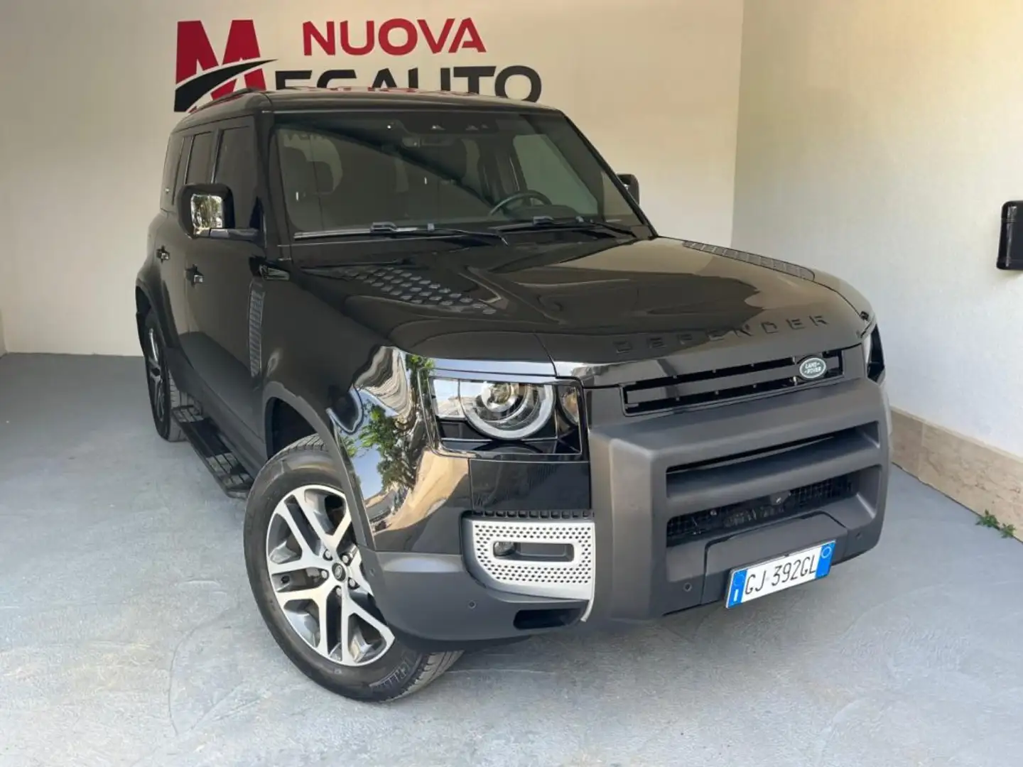 Land Rover Defender 110 3.0D I6 200 CV AWD Auto SE Nero - 1